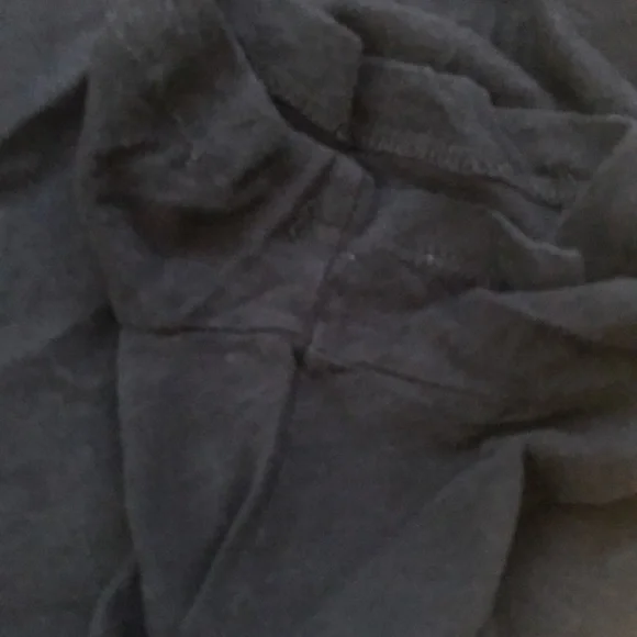 Madewell Whisper Cotton V-Neck w/ Pocket Black Cotton Tee w/ Front Pocket - Picture 11 of 12